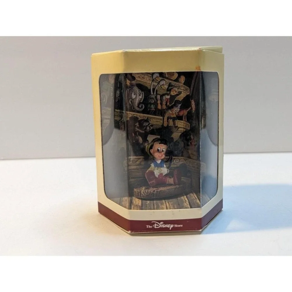 Tiny kingdom‎ Disney vintage Pinocchio